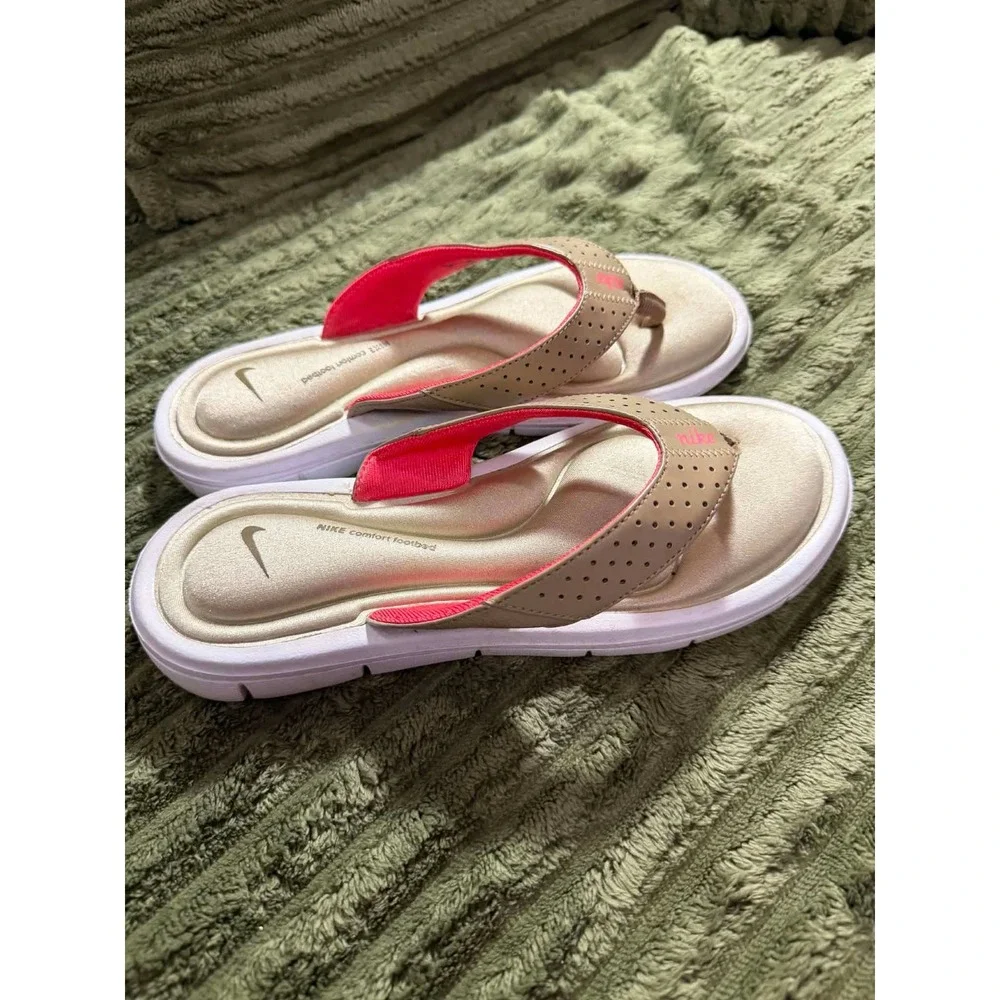 Nike Womens 8 Gold Pink Comfort Footbed Flip Flop Sandals Metallic Perforated